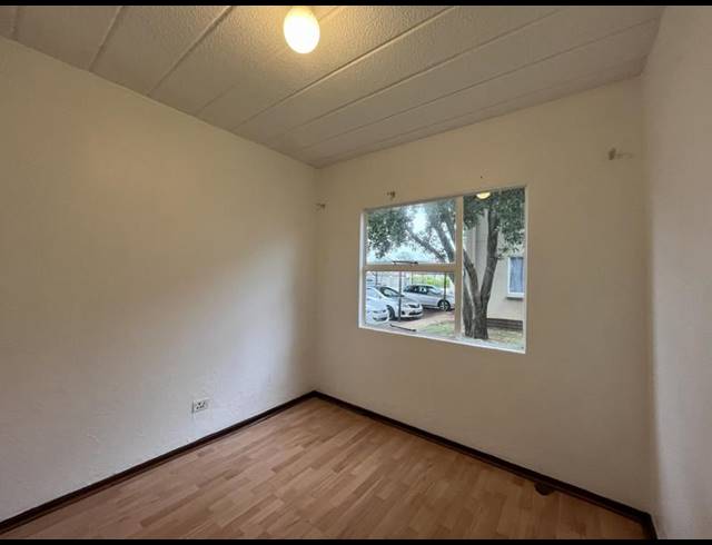 2 BEDROOM PROPERTY TO RENT IN POMONA